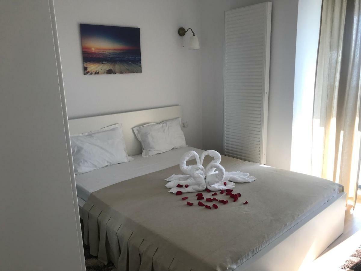 Апартаменты Apartament Cristina Мамая Экстерьер фото