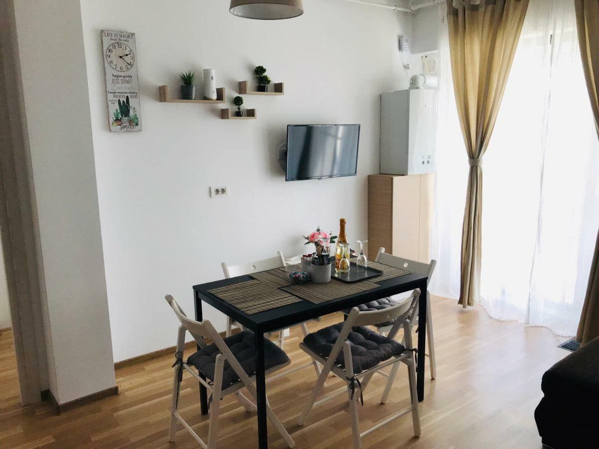 Апартаменты Apartament Cristina Мамая Экстерьер фото